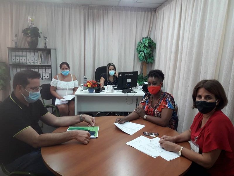 Ministro de la Agricultura felicita a trabajadores jurídicos del sector