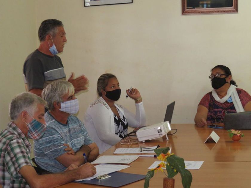 Campesinos cubanos defienden la ciencia a favor de la agricultura