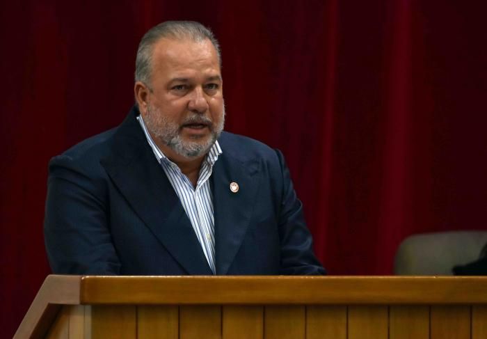 Asiste Raúl a última jornada del Octavo Periodo de Sesiones del Parlamento