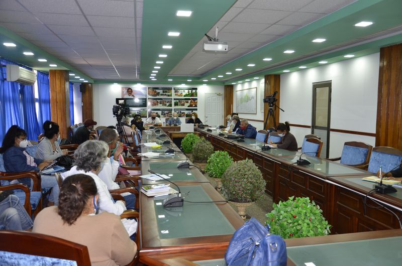 Frei Betto exhorta a una mayor educación nutricional como clave para el logro de la soberanía alimentaria en Cuba