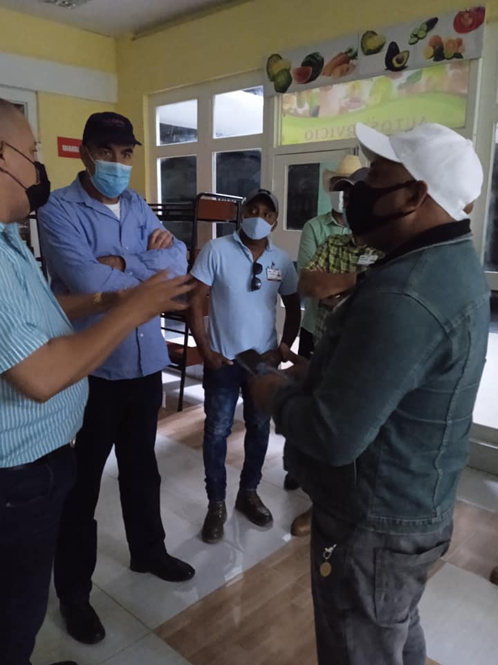 Ministro de la Agricultura visita objetivos productivos y económicos en Las Tunas