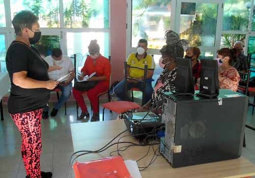 talleres provinciales. Talleres en busca de más y más sanos alimentos