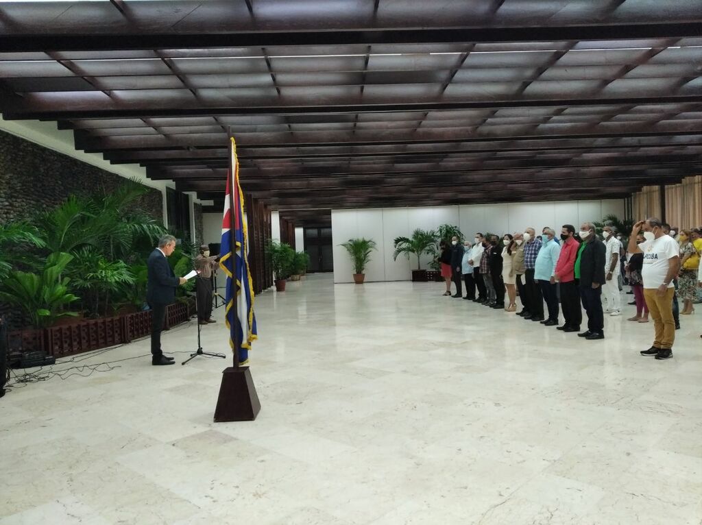 Empresa Apícola Cubana recibe Bandera Proeza Laboral (+Fotos)