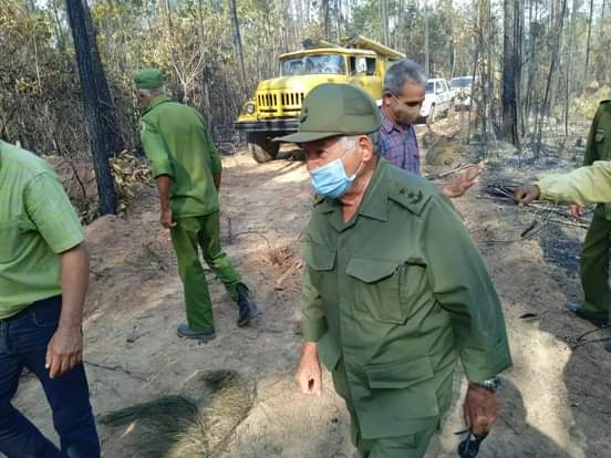 Combaten en Pinar del Río un incendio forestal de grandes proporciones