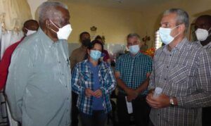 Esteban Lazo visita áreas de la agricultura en Pinar del Río Esteban Lazo visita áreas de la agricultura en Pinar del Río