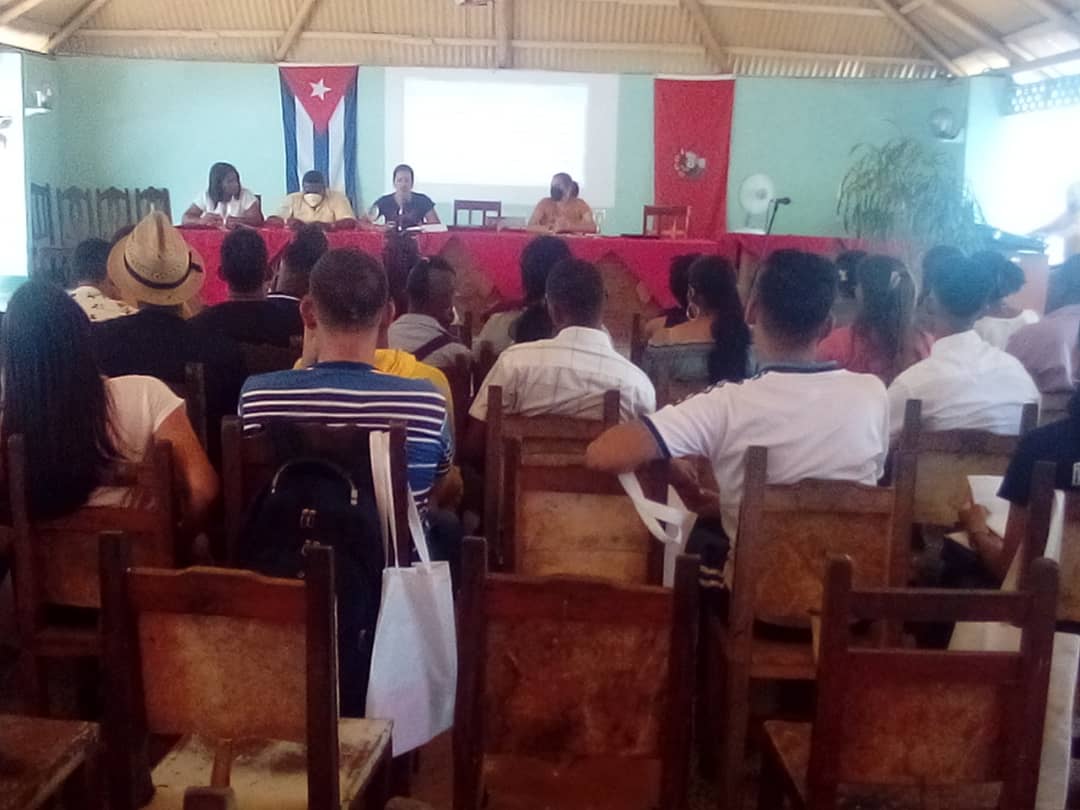 Comienzan activos juveniles provinciales en el Ministerio de la Agricultura. Activo de jovenes campesinos en SantiagoC