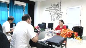Sra Evelyn Sánchez Granado, embajadora de la República de Costa Ricas y funcionarios de la Dirección de Asuntos Internacionales del Órgano Central. Sra Evelyn Sánchez Granado, embajadora de la República de Costa Ricas y funcionarios de la Dirección de Asuntos Internacionales del Órgano Central.