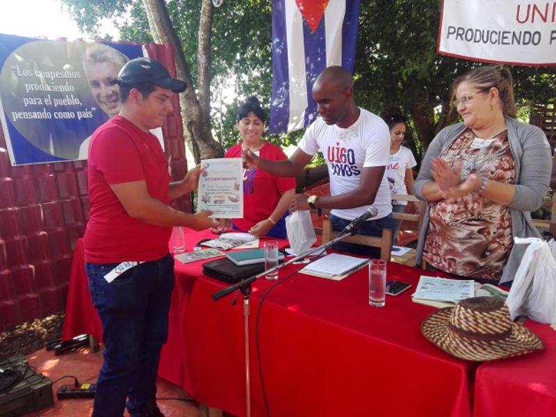 La ocasión resultó propicia para el reconocimiento colectivo e individual a los que más se destacaron en la etapa. / Foto: Armando Sáez.