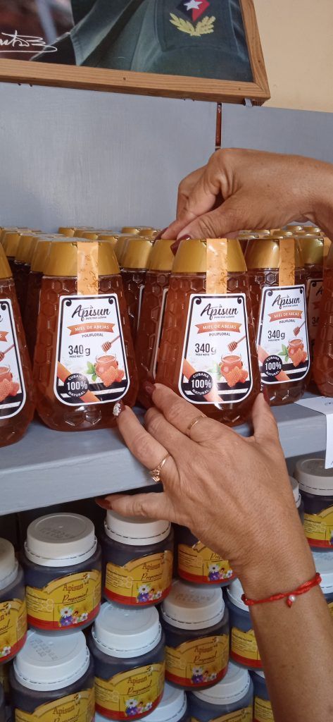 La miel polifloral en este gramaje tiene un costo de 40 pesos 1