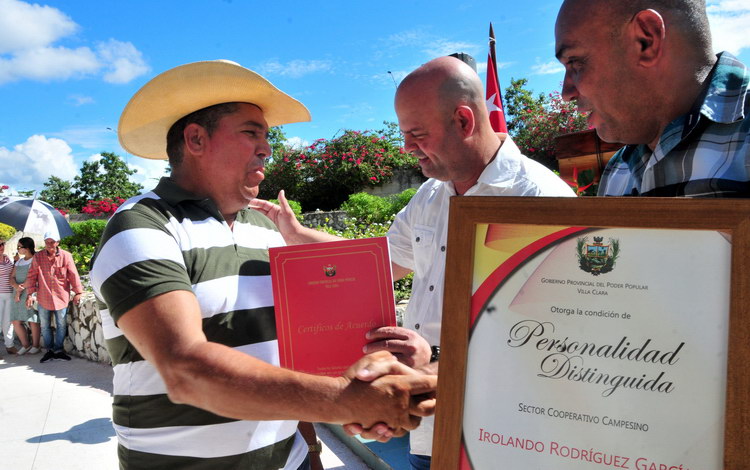 221112 reconocimiento a productores agropecuarios 03 cvm