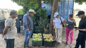 Durante un intercambio con representantes de Cítricos Caribe S.A. e inversionistas para convenir los mecanismos de las posibles exportaciones