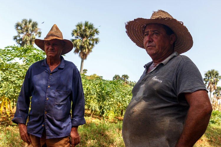 Gilberto Moseguí y Dorian Acosta son dos de los propietarios de las fincas que integran el polígono / Fotos: Jaliosky Ajete Rabeiro