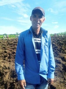 Enrique Chaveco Chacón es un convencido de que se pueden atraer a los jóvenes al campo. Autor: Osviel Castro Medel Enrique Chaveco Chacón es un convencido de que se pueden atraer a los jóvenes al campo. Autor: Osviel Castro Medel